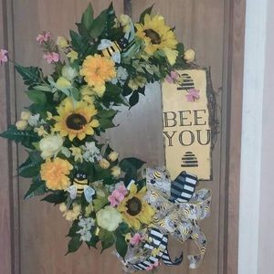 Bee you wreath